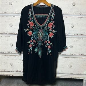 Johnny Was Biya Black Boho Floral Embroidered Tunic Top Large